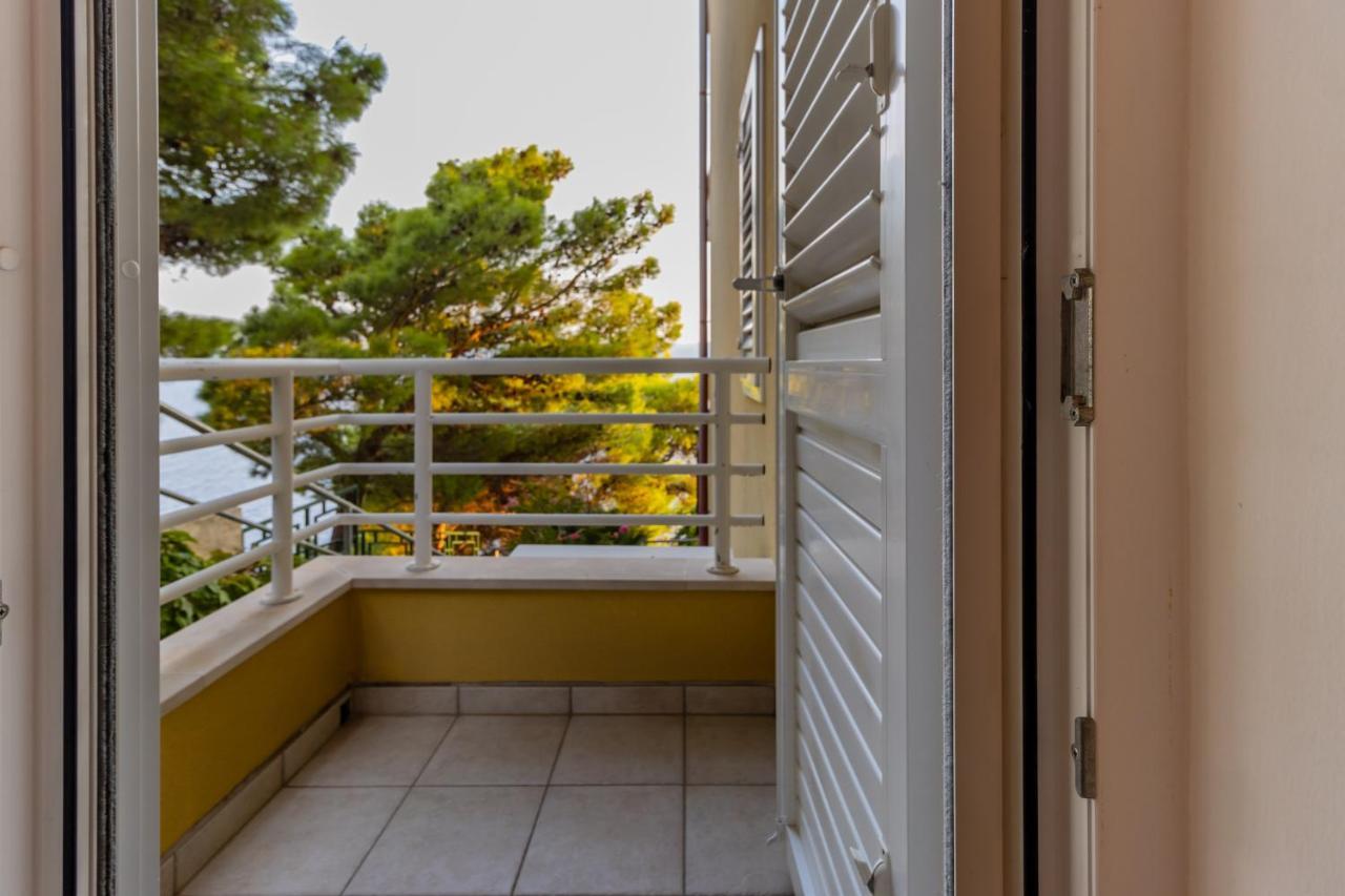 Luxury Apartments Villa Ruzmarina With New Heated Infinity Pool And Lounge Area Marusici  Екстериор снимка