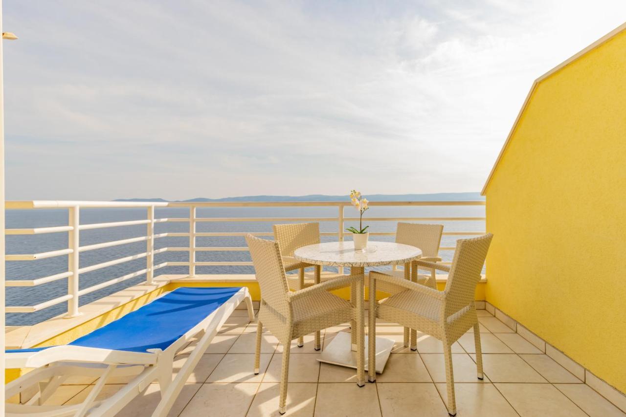 Luxury Apartments Villa Ruzmarina With New Heated Infinity Pool And Lounge Area Marusici  Екстериор снимка